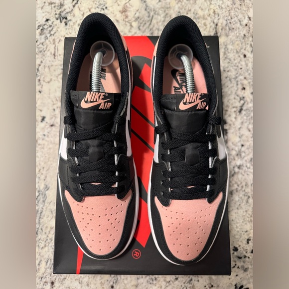 Nike Air Jordan 1 Low OG “Bleached Coral” - Picture 4 of 7